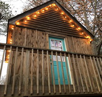 Adorable Tree House - Tourism House