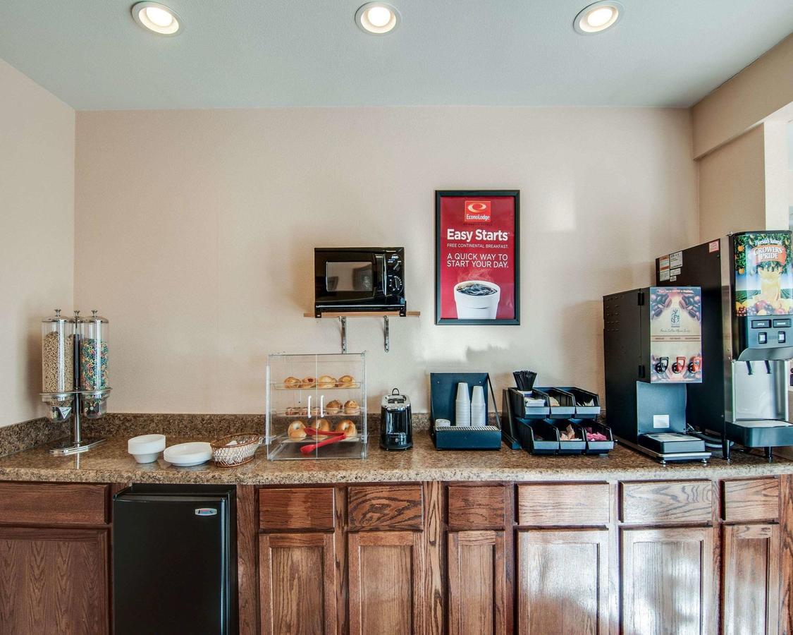 Econo Lodge Civic Center - thumb 13