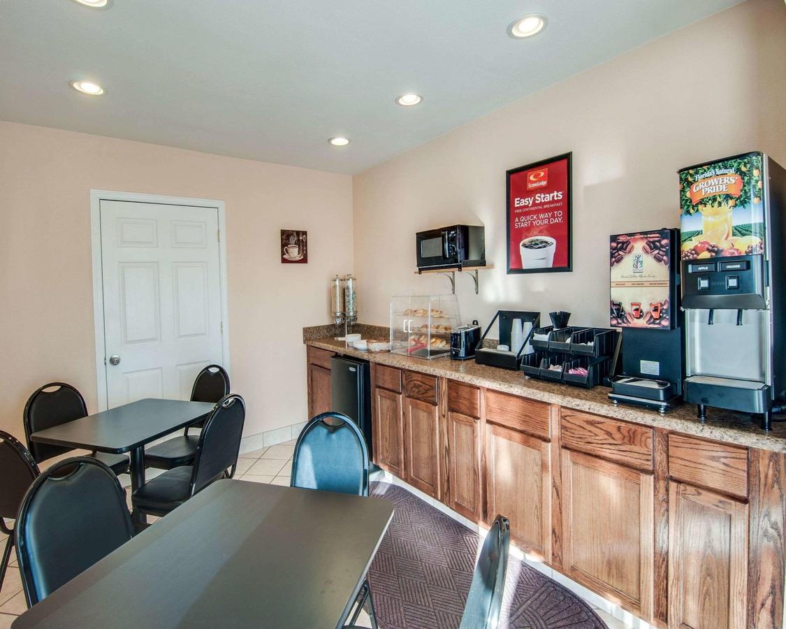 Econo Lodge Civic Center - thumb 3