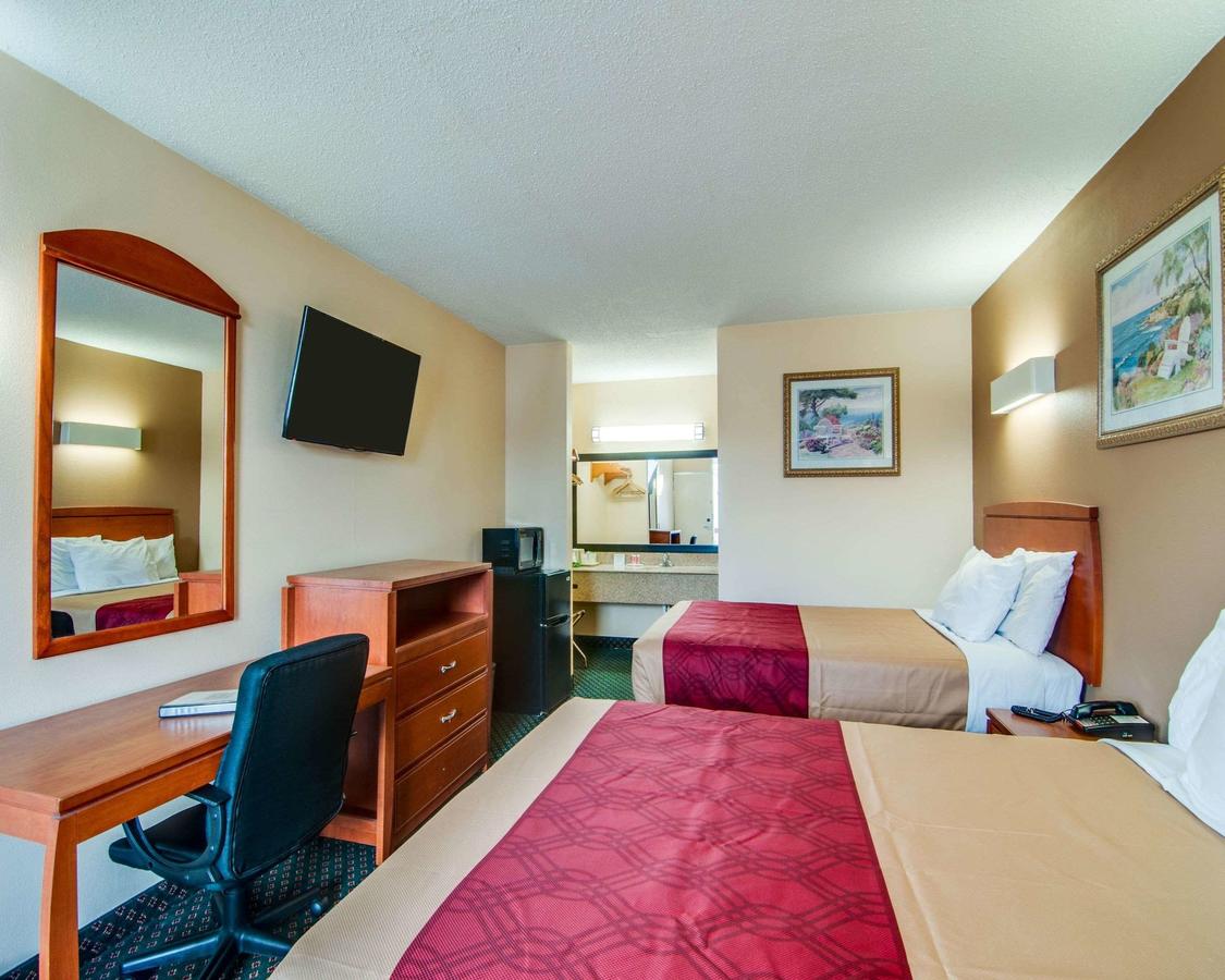 Econo Lodge Civic Center - thumb 5