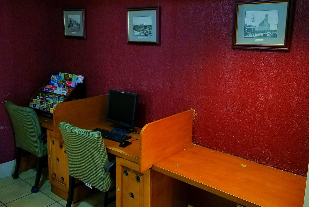 Knights Inn & Suites Near University Of Richmond - thumb 15