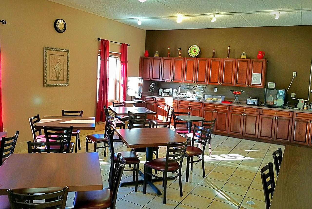 Knights Inn & Suites Near University Of Richmond - thumb 19