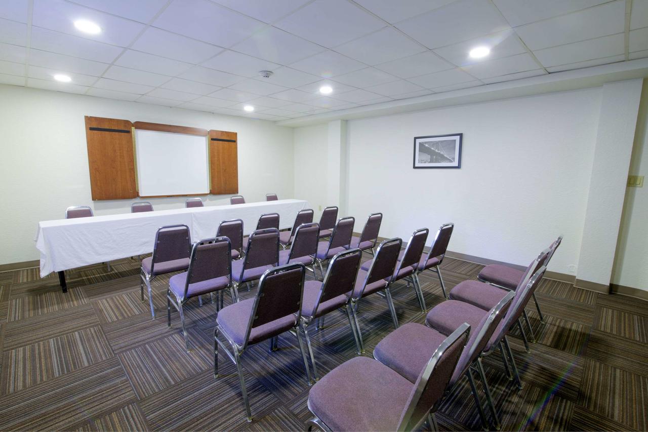 Sleep Inn And Suites Chesapeake - Portsmouth - thumb 3