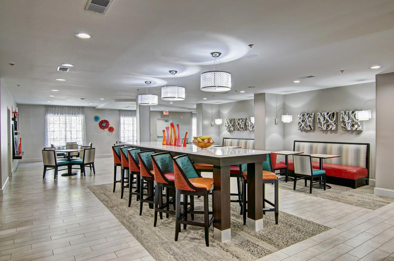 Hampton Inn Salem - thumb 18