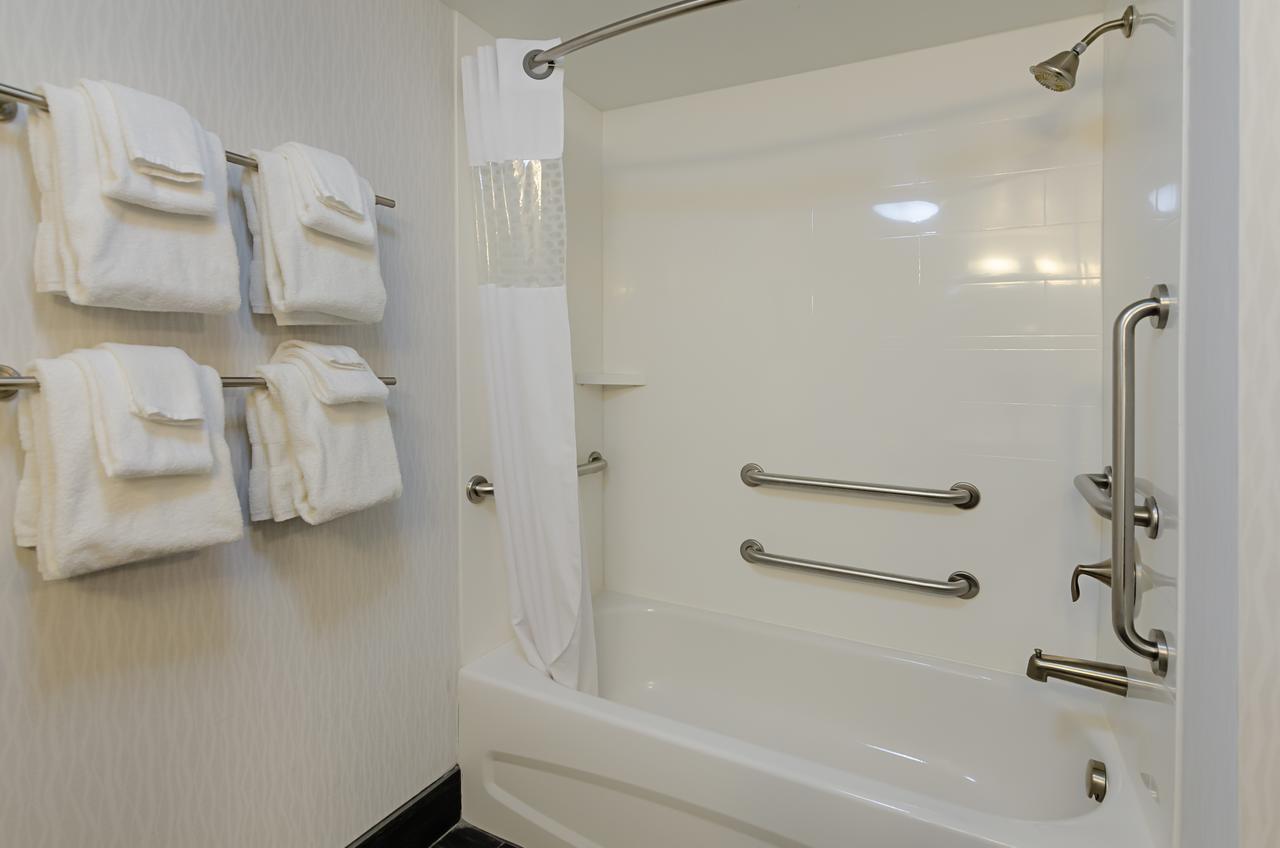 Hampton Inn Salem - thumb 1