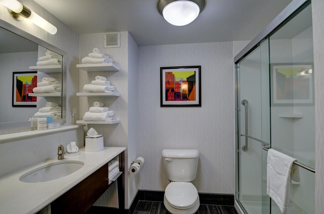 Hampton Inn Salem - thumb 7