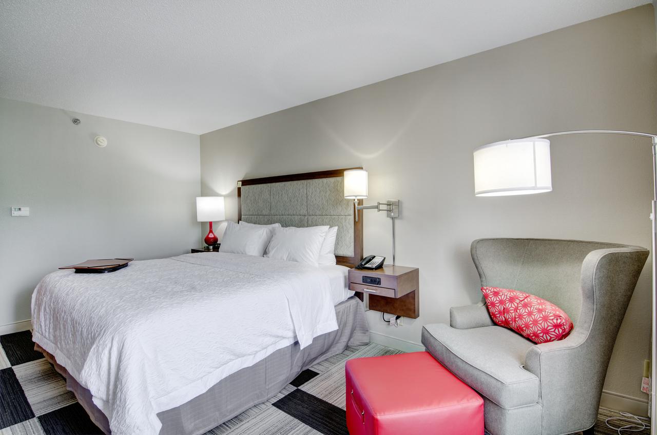 Hampton Inn Salem - thumb 34