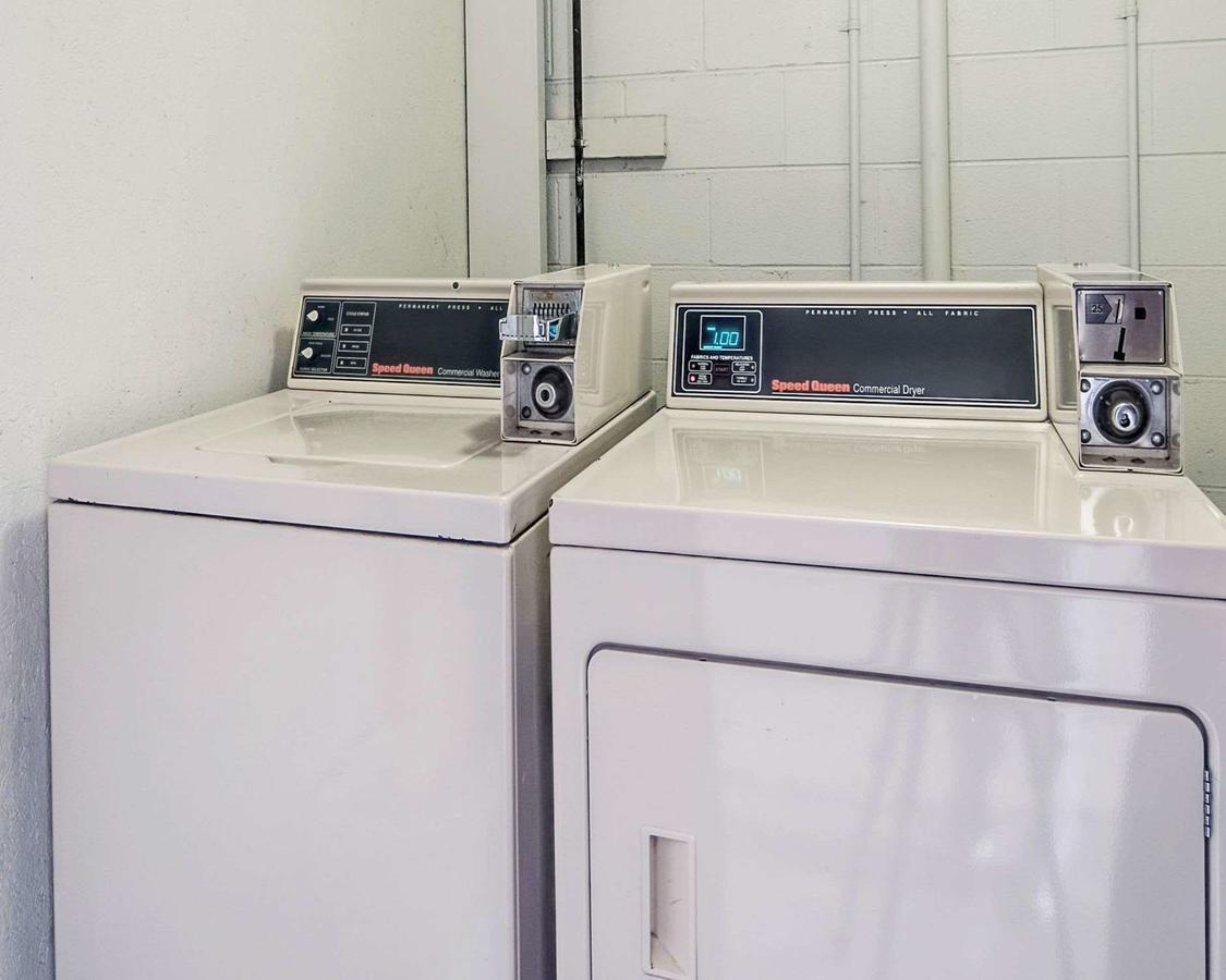 Econo Lodge East Staunton - thumb 8