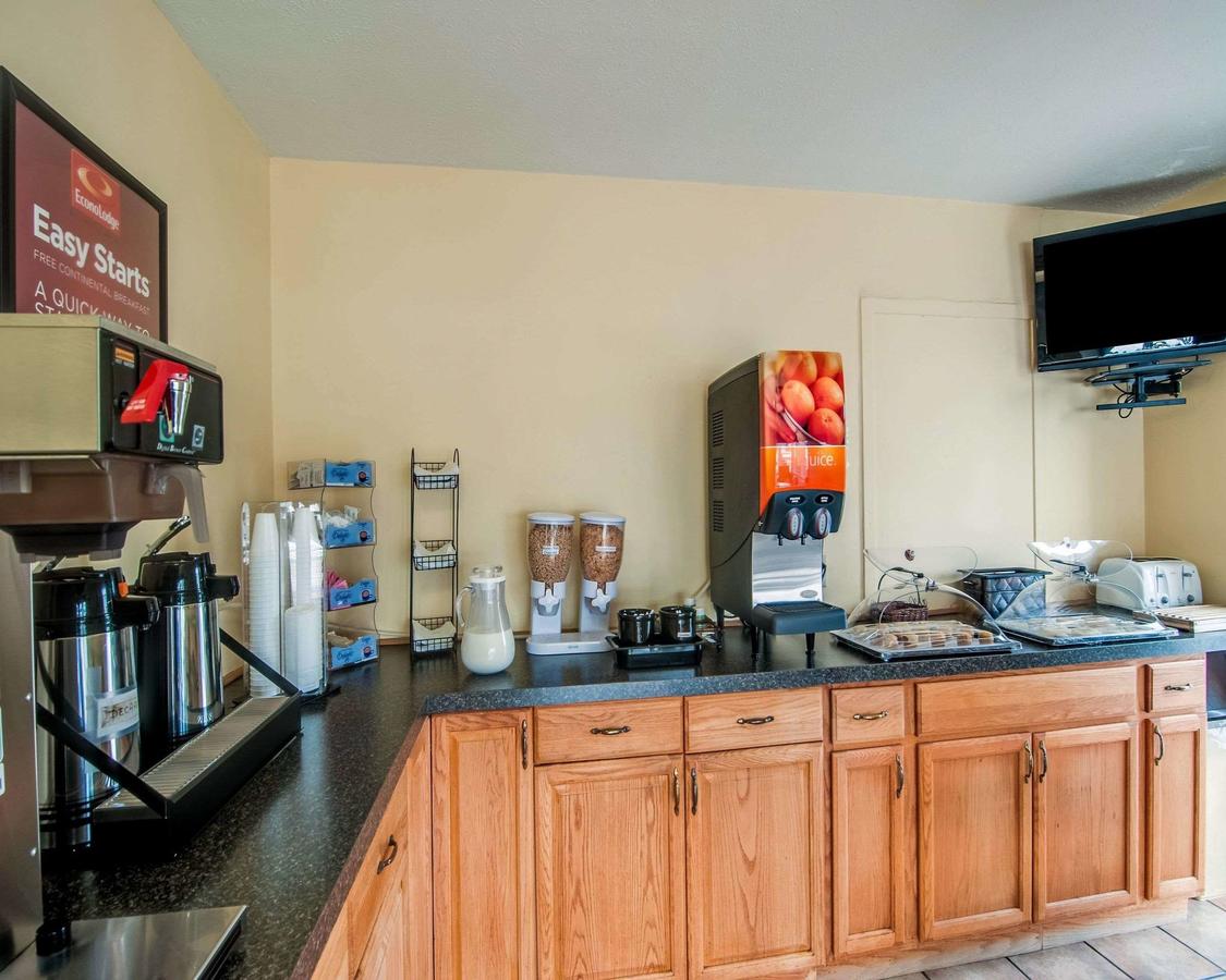 Econo Lodge East Staunton - thumb 15