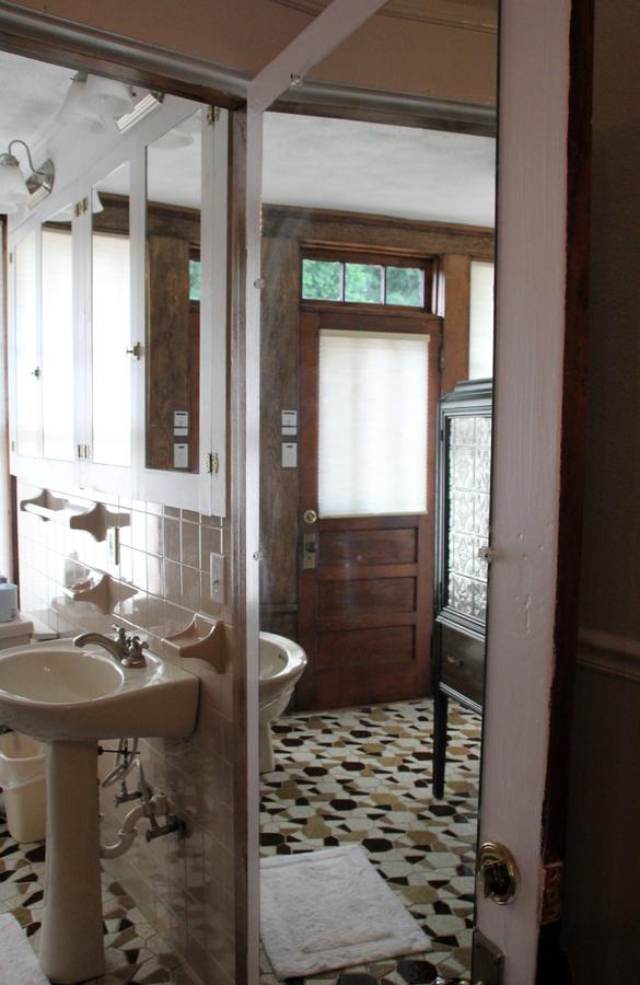 Bluefield Inn - thumb 16