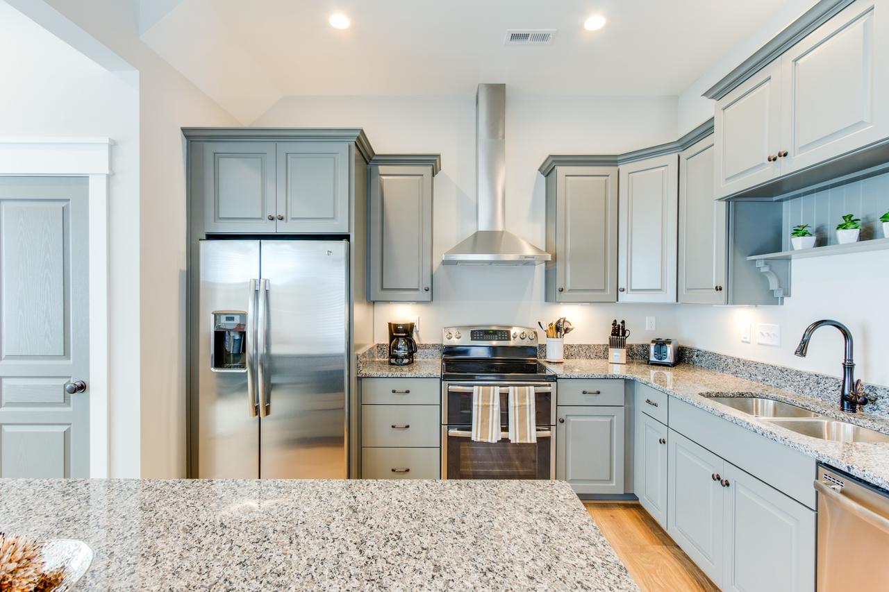 404A The Hilltop House - thumb 3