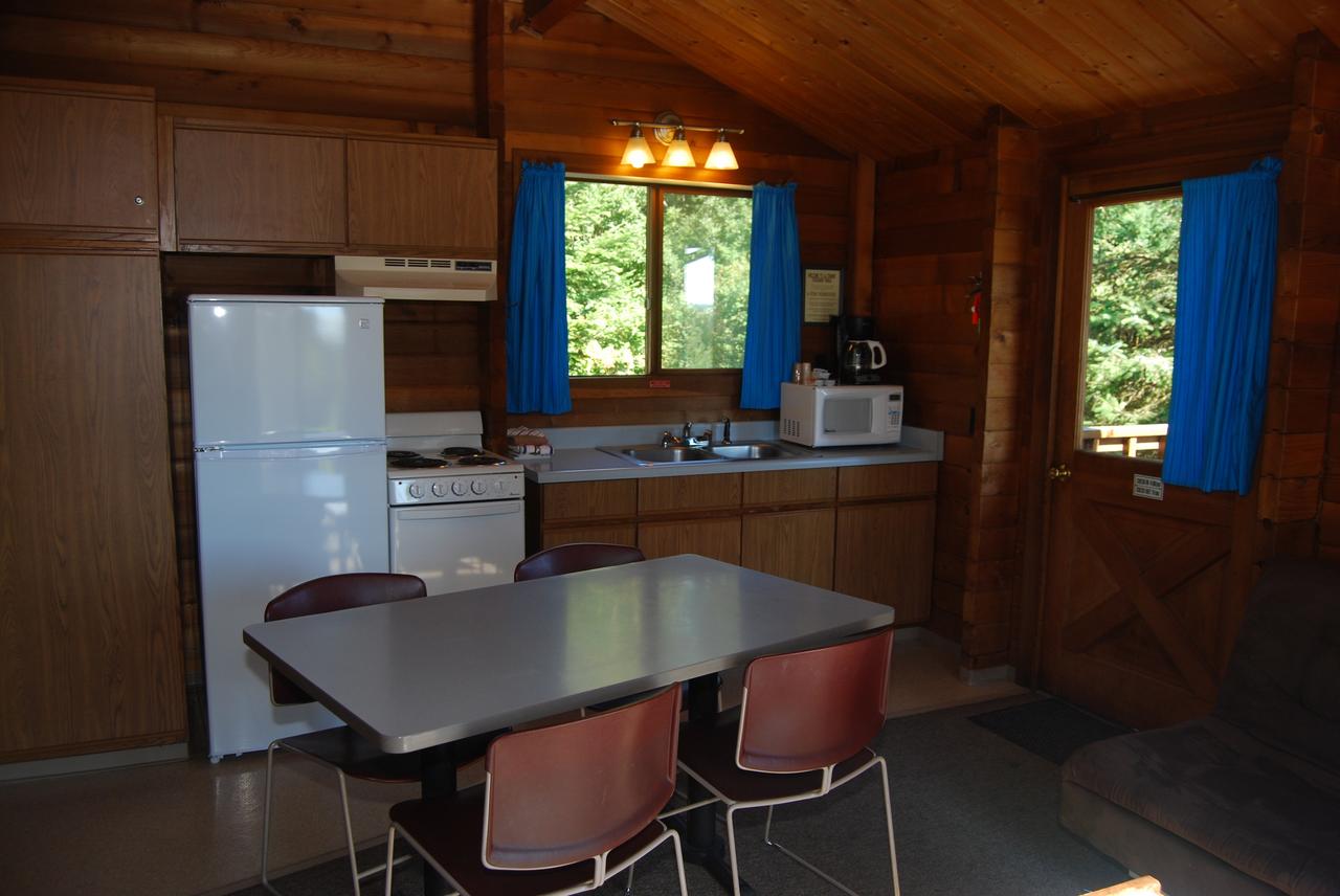 La Conner Camping Resort Beach Cabin 2 - thumb 3