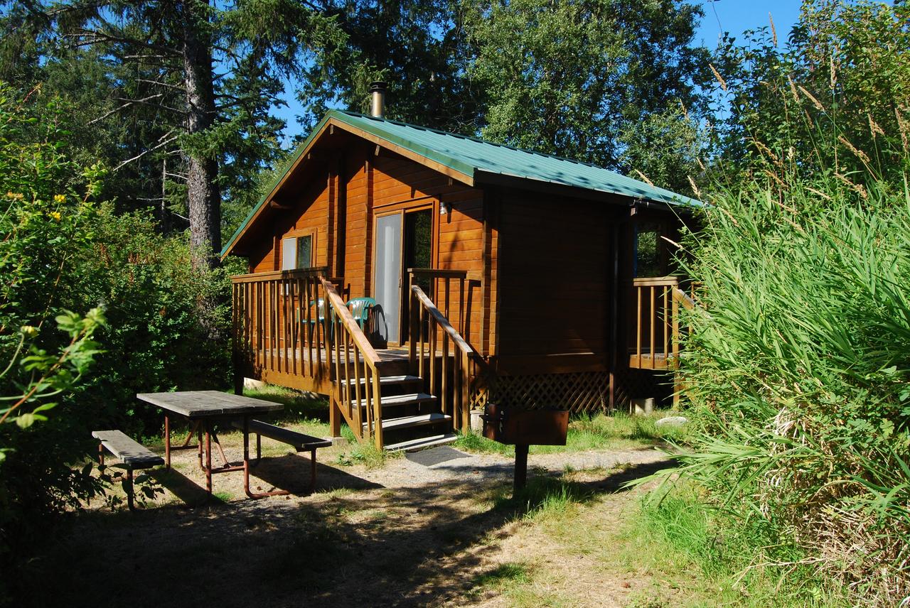 La Conner Camping Resort Beach Cabin 2 - thumb 1