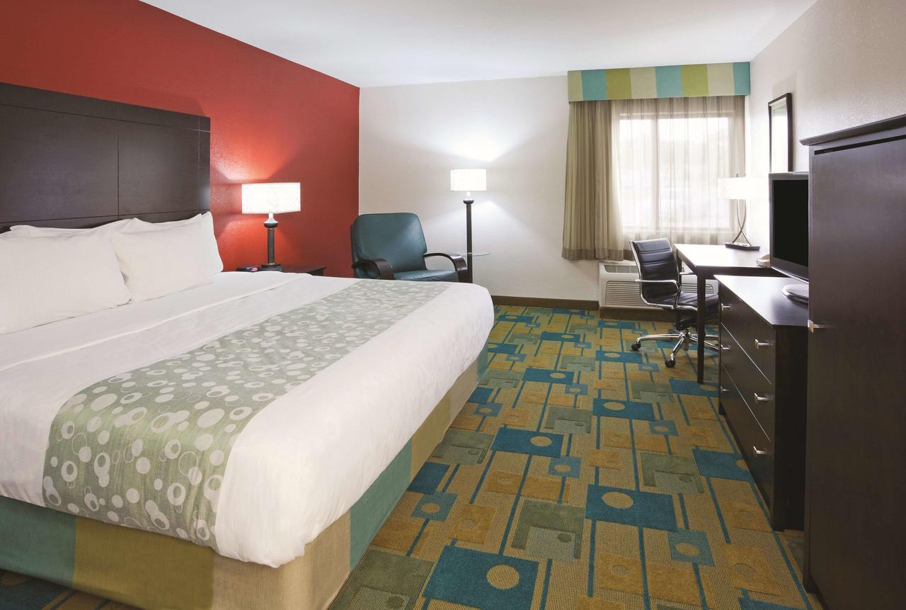 La Quinta Inn By Wyndham Sheboygan - thumb 25