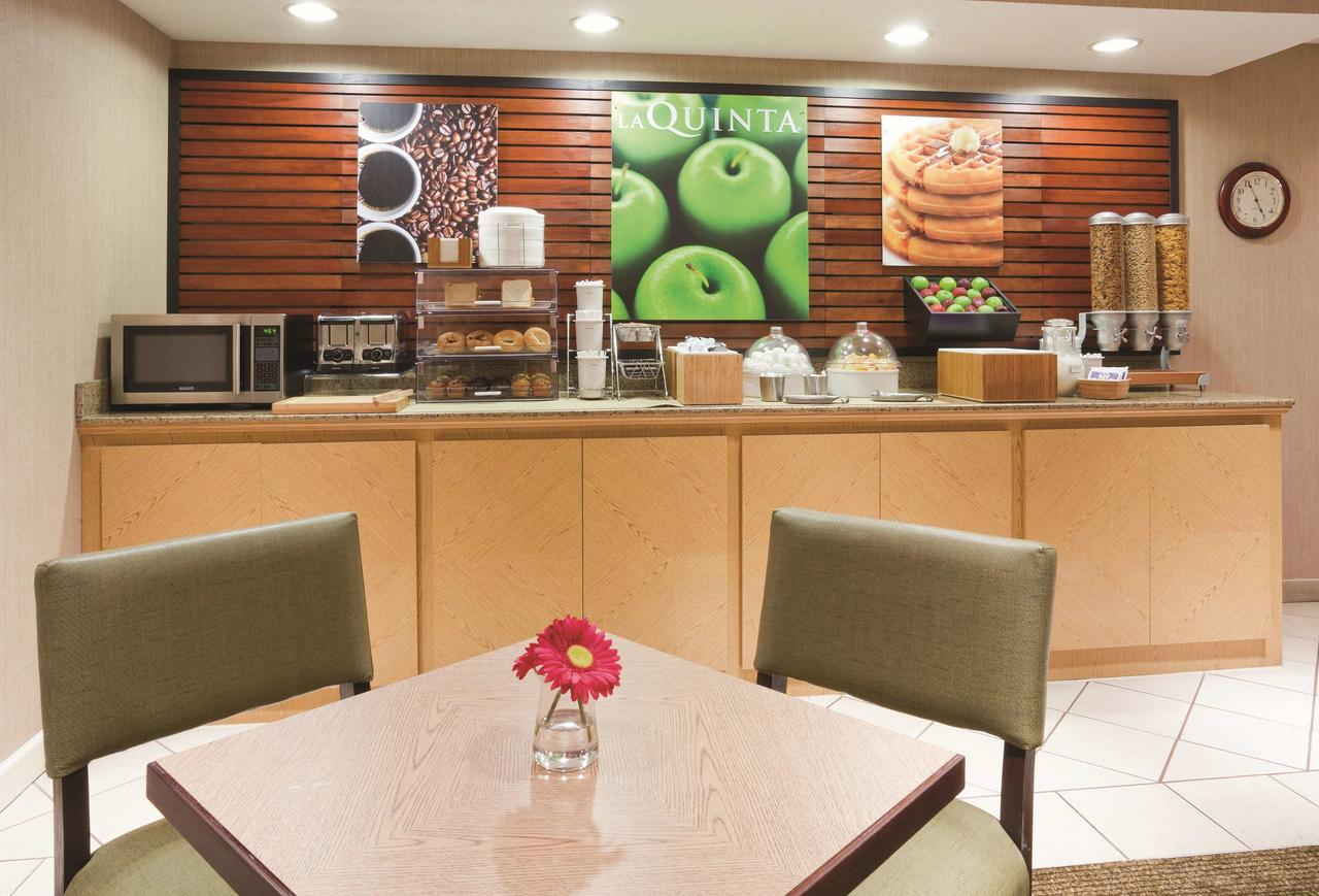 La Quinta Inn By Wyndham Sheboygan - thumb 18