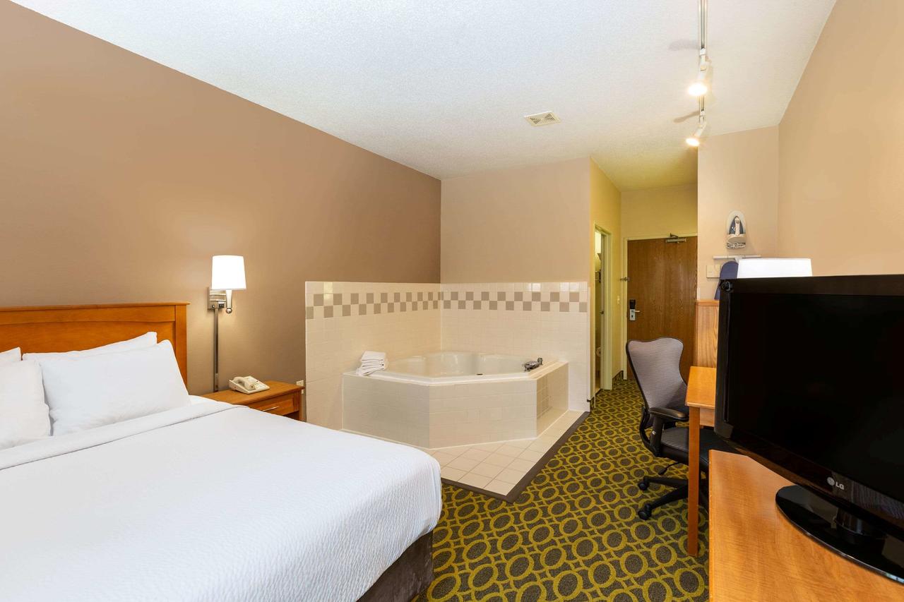 Days Inn & Suites By Wyndham Madison - thumb 25
