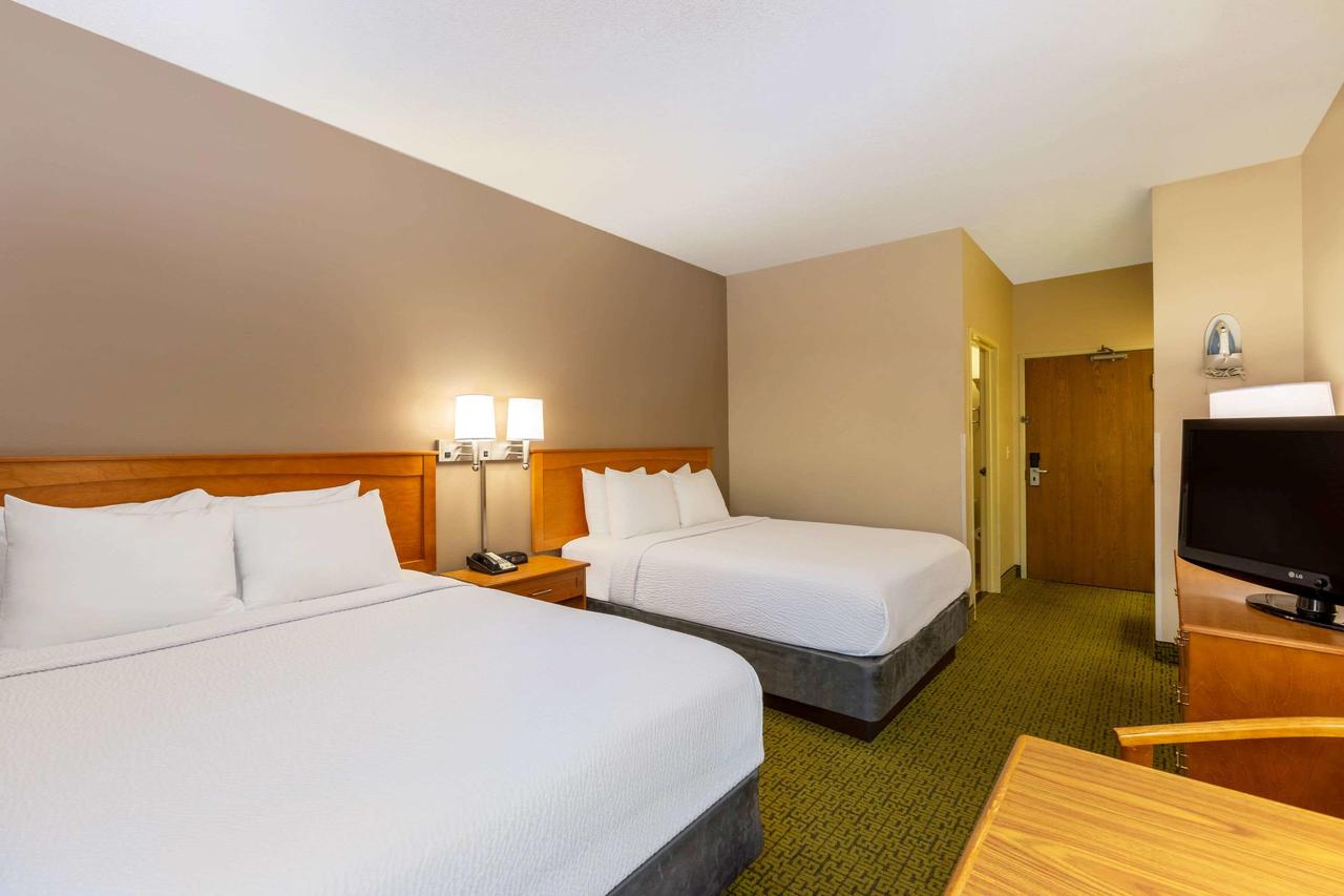 Days Inn & Suites By Wyndham Madison - thumb 32