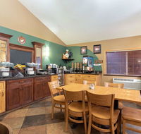 AmericInn by Wyndham Sheboygan - Tourism House