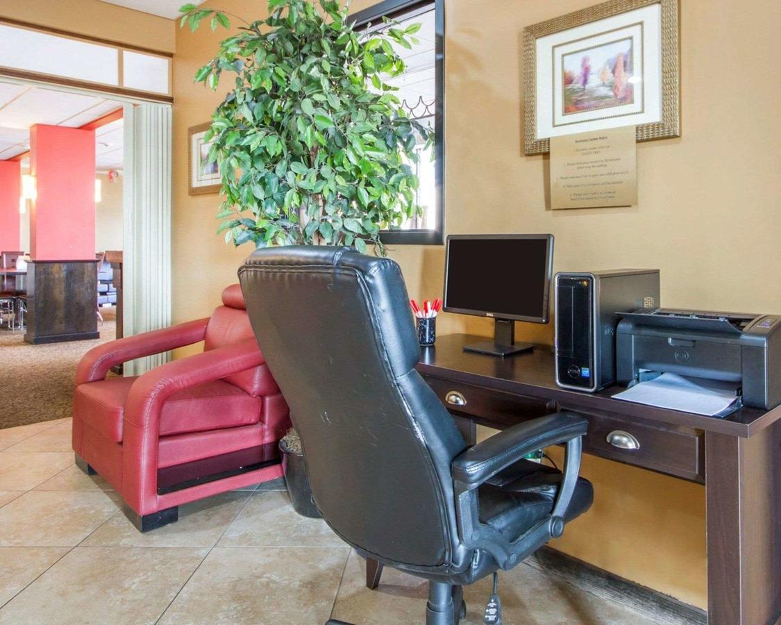 Econo Lodge Sheboygan - thumb 15