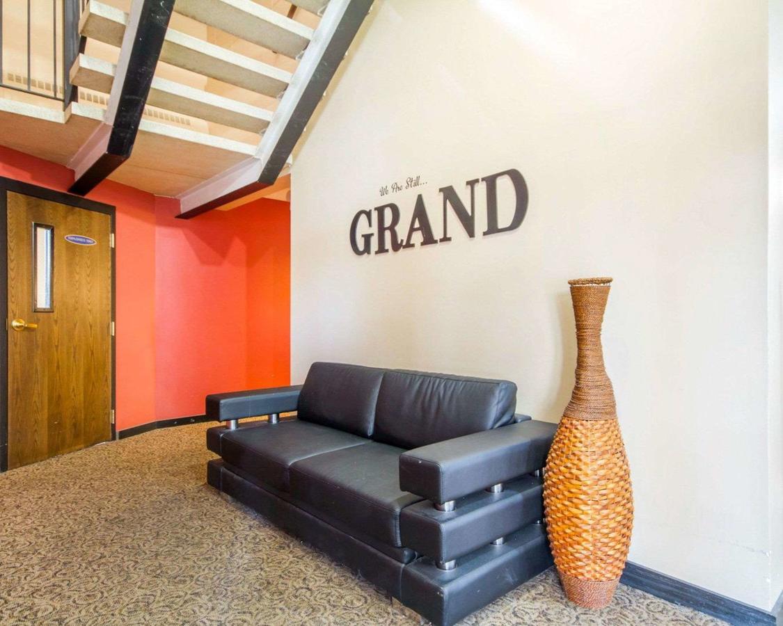 Econo Lodge Sheboygan - thumb 23