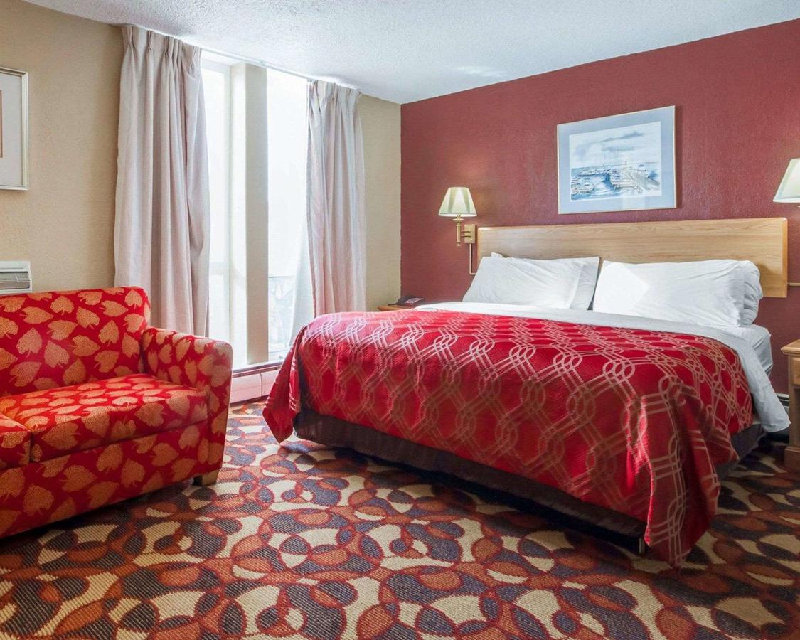 Econo Lodge Sheboygan - thumb 12
