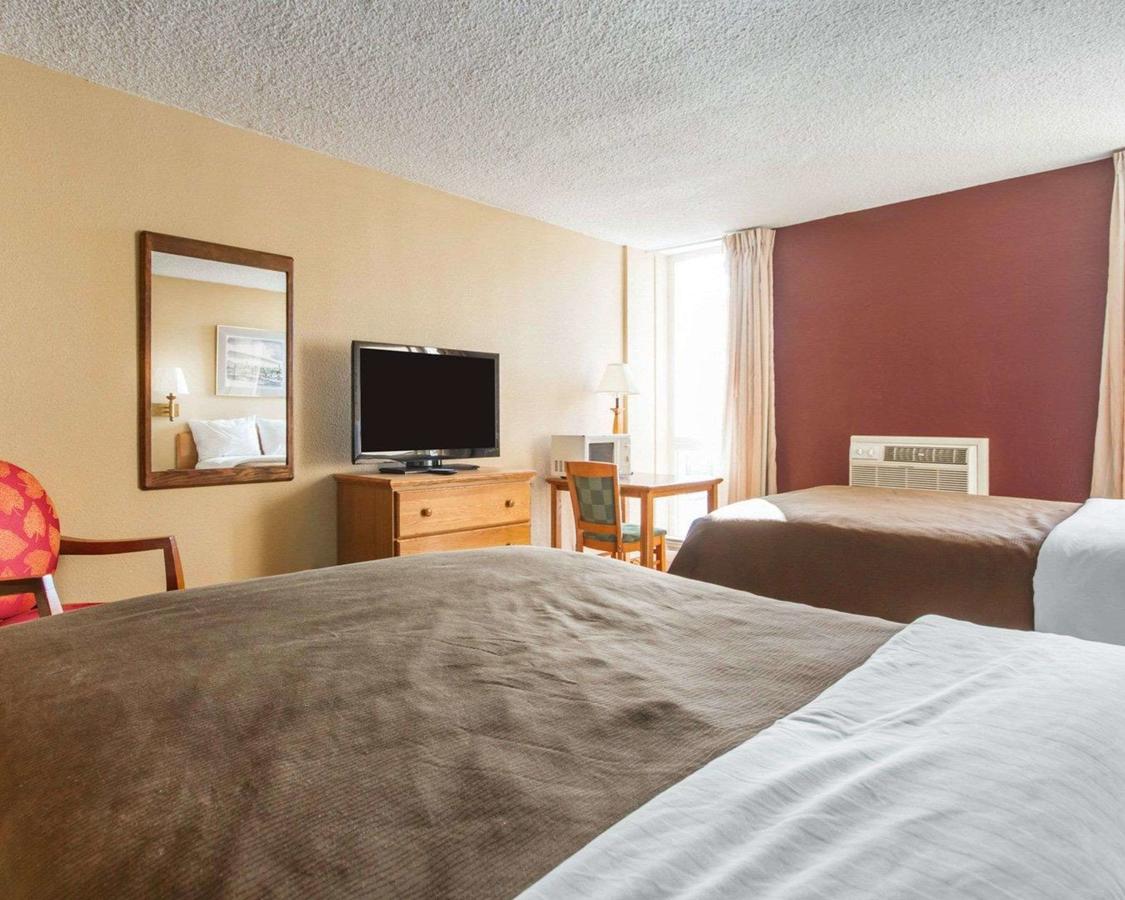 Econo Lodge Sheboygan - thumb 19