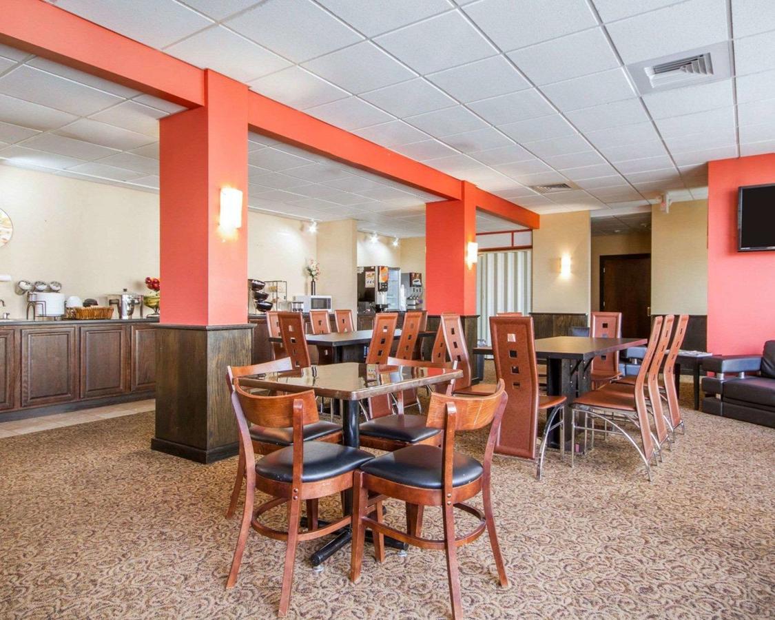 Econo Lodge Sheboygan - thumb 24