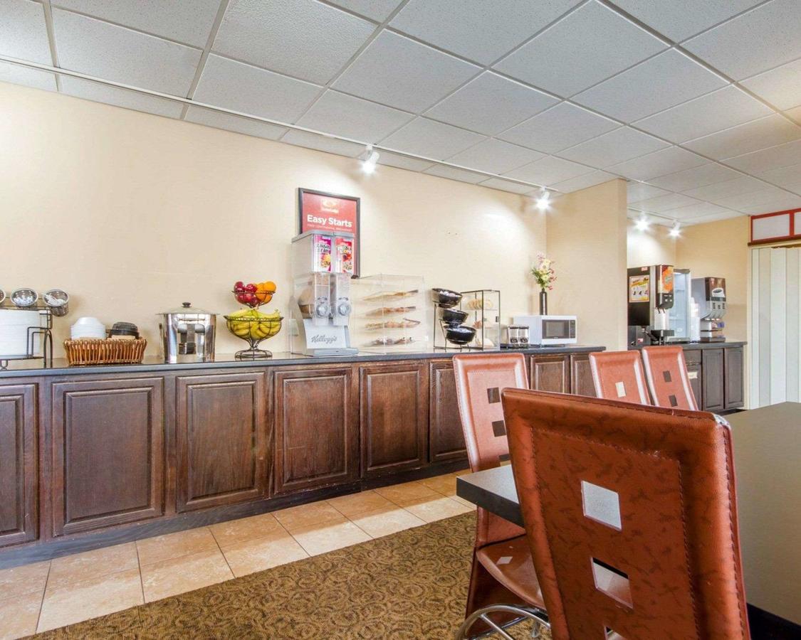 Econo Lodge Sheboygan - thumb 18