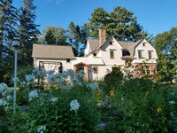 Booking Bayfield Tourism House
