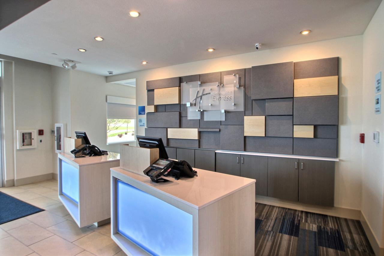 Holiday Inn Express & Suites Fond Du Lac - thumb 34