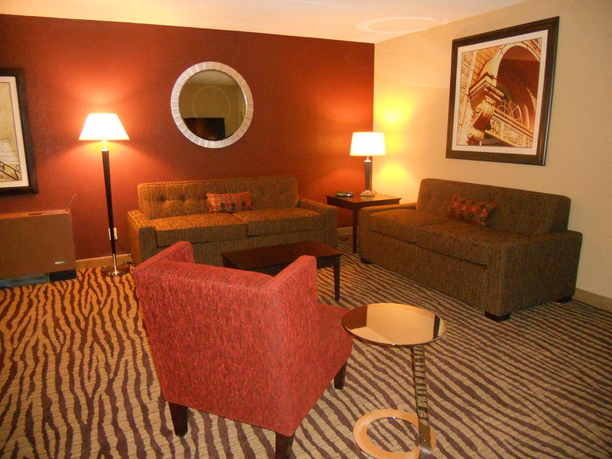 Holiday Inn Manitowoc - thumb 35