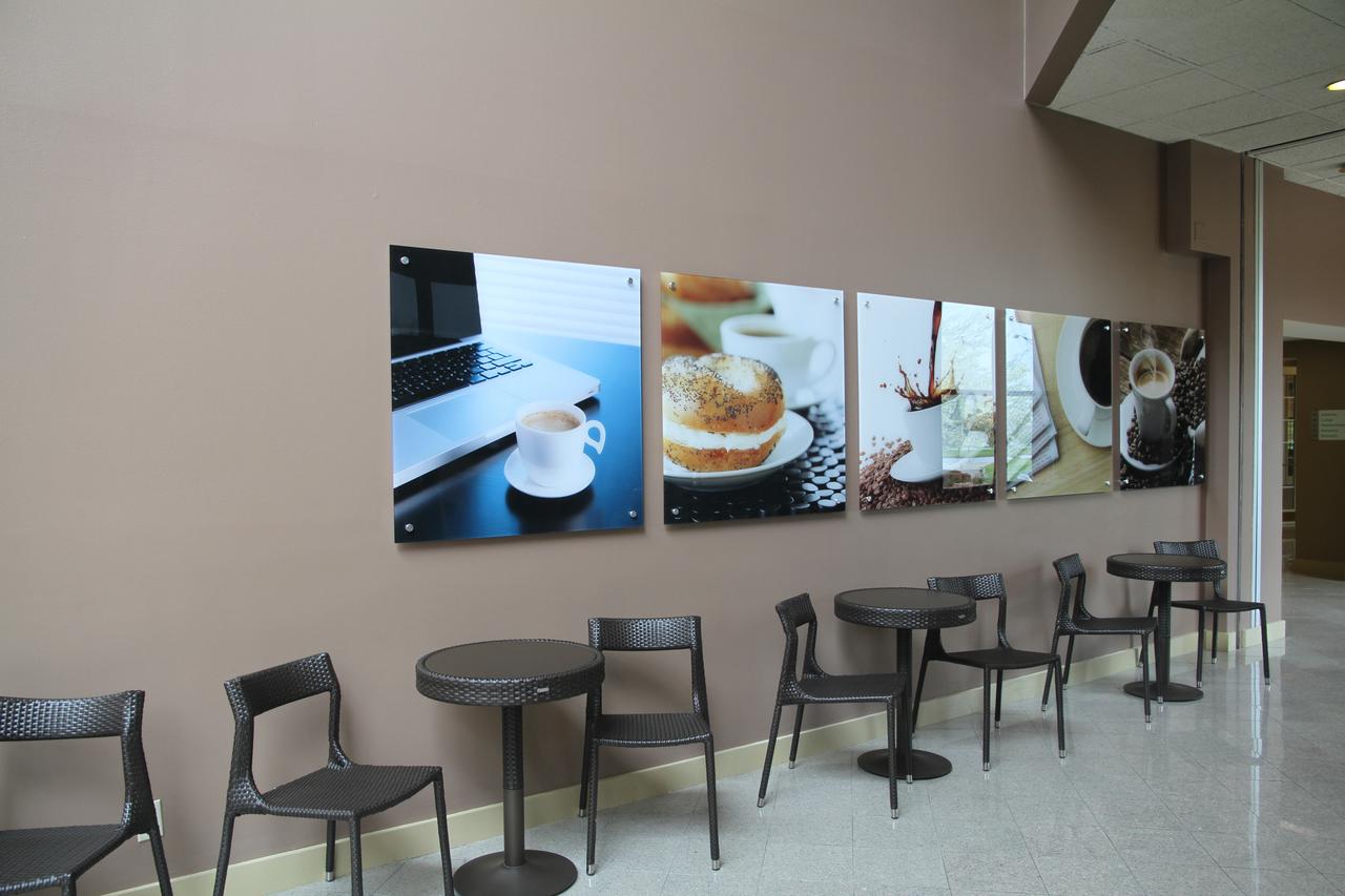 Holiday Inn Manitowoc - thumb 26