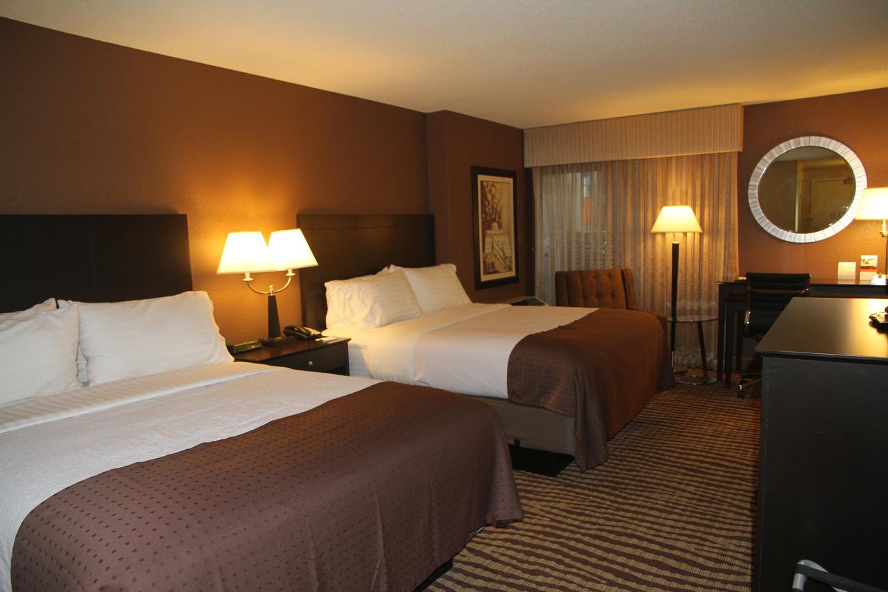 Holiday Inn Manitowoc - thumb 18