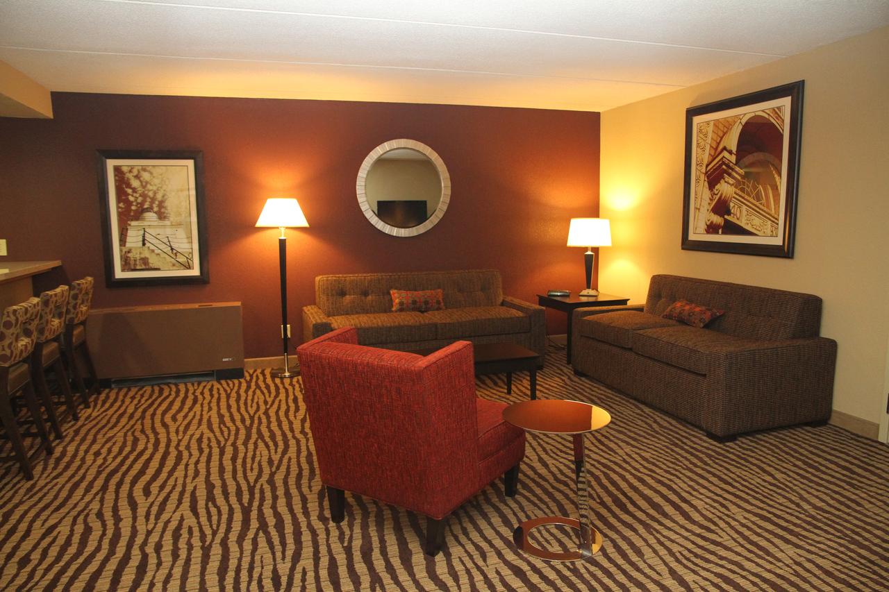 Holiday Inn Manitowoc - thumb 36