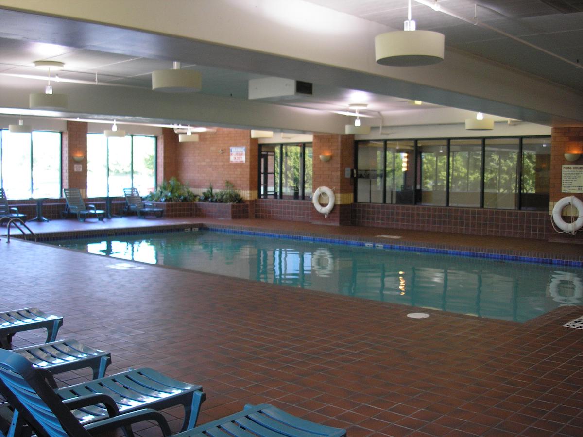 Holiday Inn Manitowoc - thumb 3