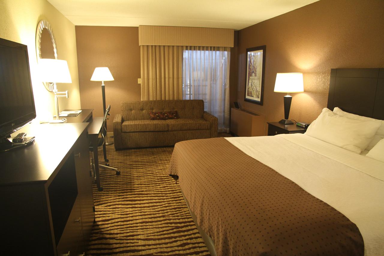 Holiday Inn Manitowoc - thumb 41