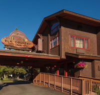 Elk Country Inn - Tourism House