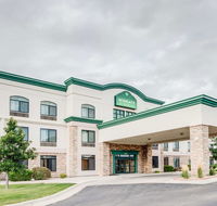 Wingate by Wyndham Gillette - Tourism House