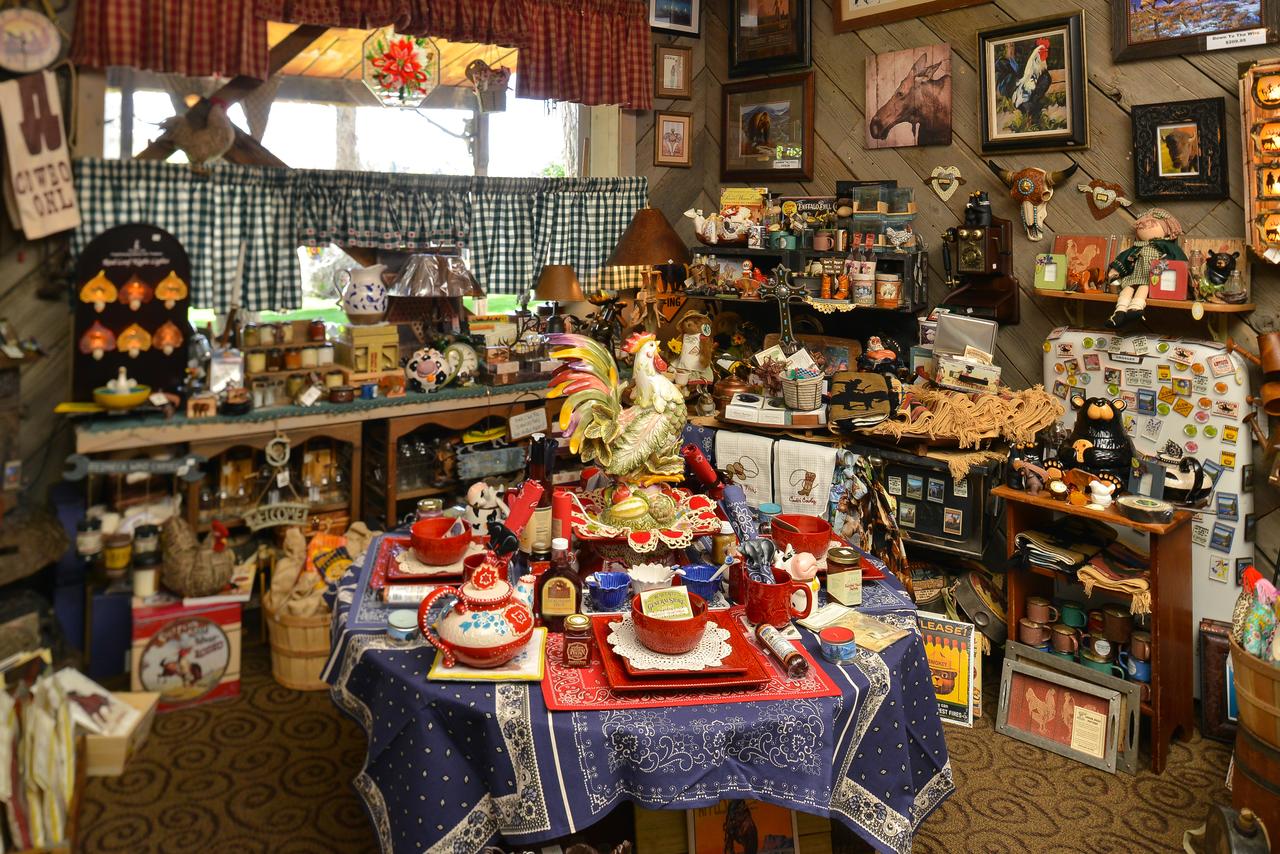 Buffalo Bill Cabin Village - thumb 29