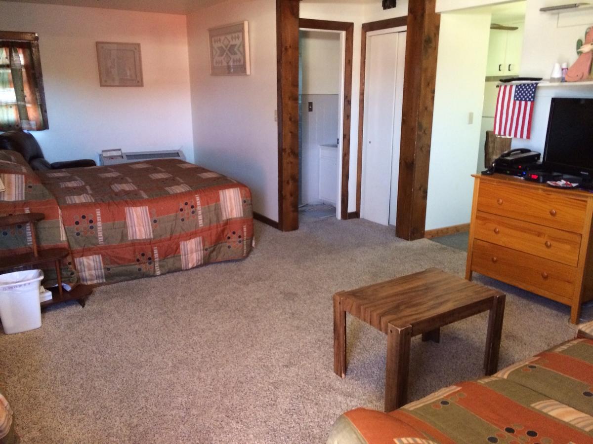 Paintbrush Inn - thumb 1