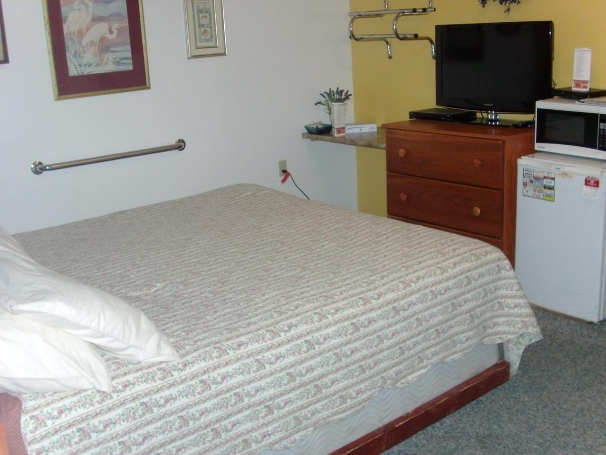 Paintbrush Inn - thumb 0