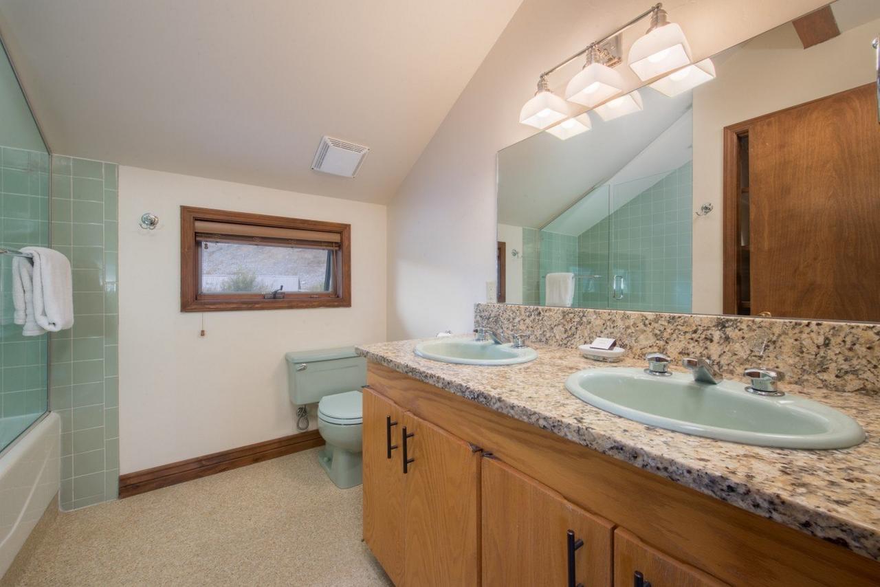 Abode At Swinging Bridge - thumb 7