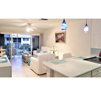 Beach Getaway in Oceanside Resort - Tourism House