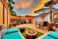 4079 - Mission Bay Scene Tourism House