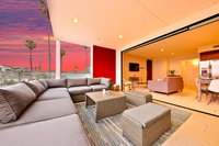 5115 02 - Ocean Beach 2 Tourism House