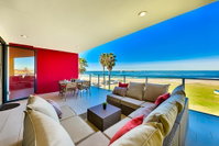 5115 08 - Ocean Beachfront Villa 8 Tourism House