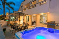 734 - Mission Beach Delight II Tourism House