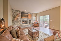 'Fairway Retreat' - Luxe Home with Panoramic Views Tourism House