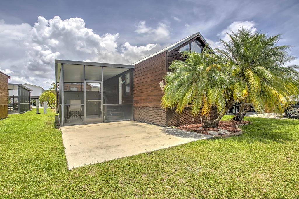 'Glades Haven' Cozy 1BR Everglades City Cabin - thumb 1