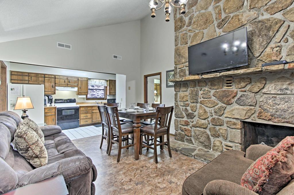 'Great Smoky Mountains Getaway' Spacious Cabin! - thumb 1